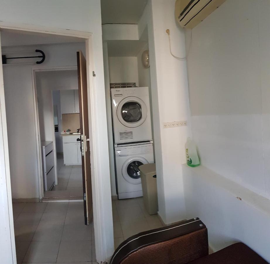 Cozy Flat With Parking Well-Placed Near Tlv Airport Appartement Lod Buitenkant foto